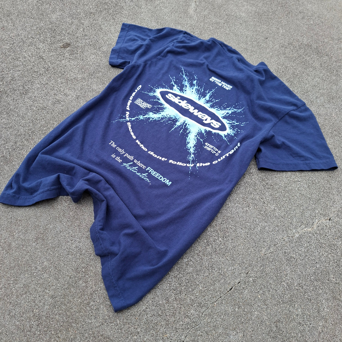 "The Wave" | Camiseta Azul Marino Unisex